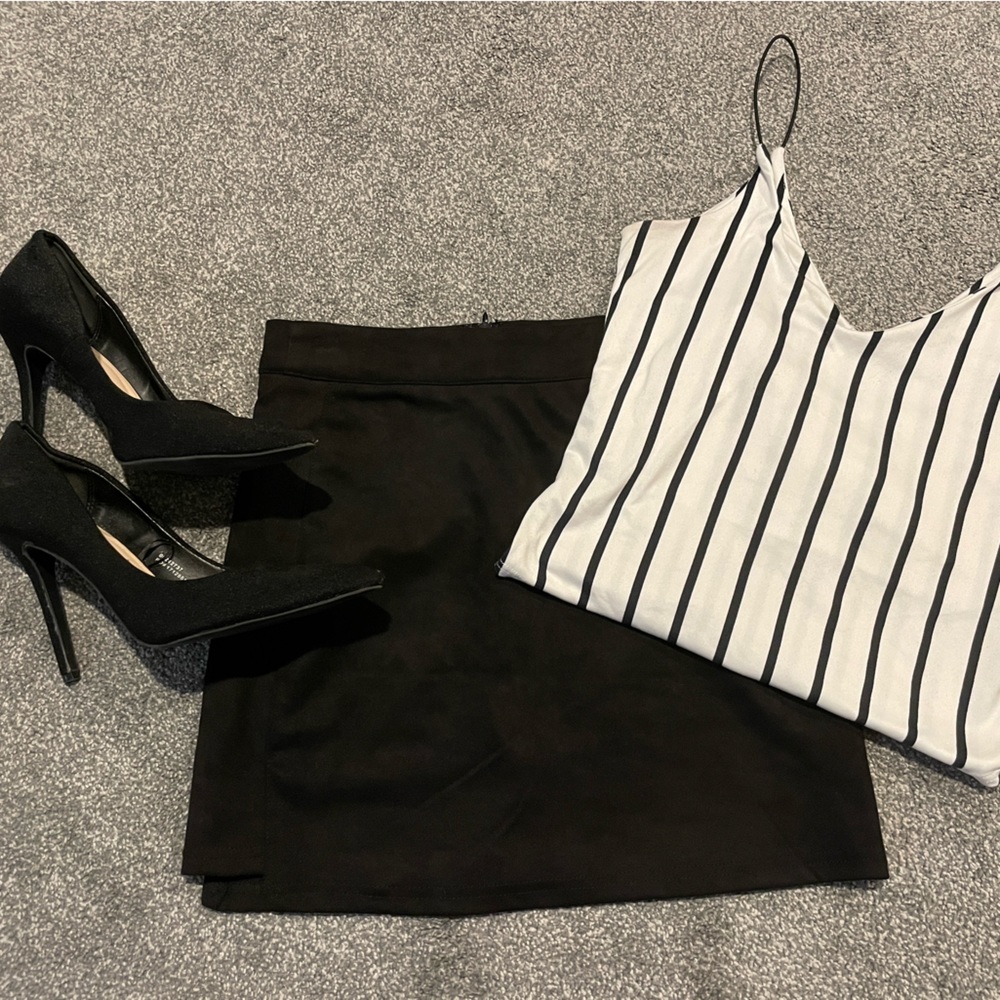 Women’s black felt type skirt.